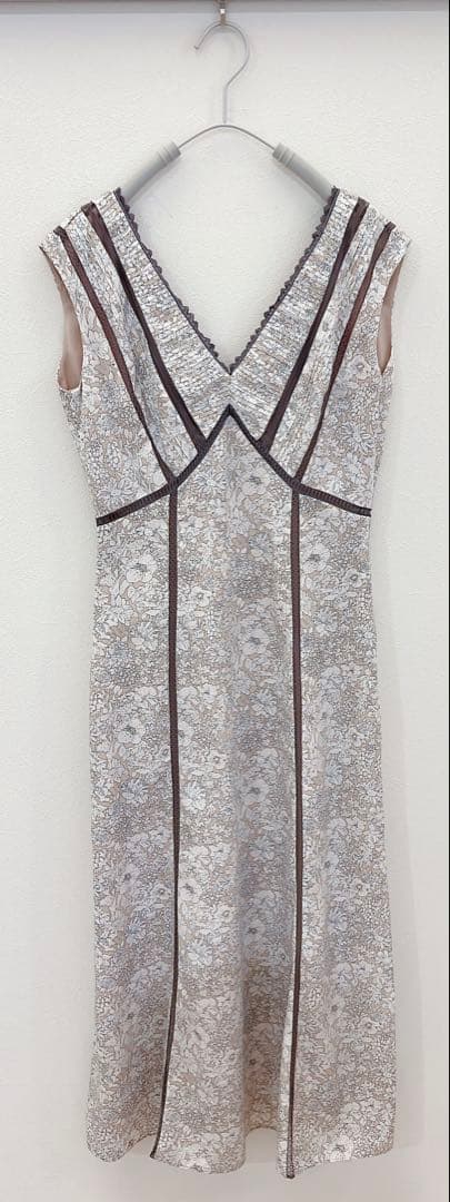 Herlipto Lace Trimmed Floral Dress M ワンピ - メルカリ