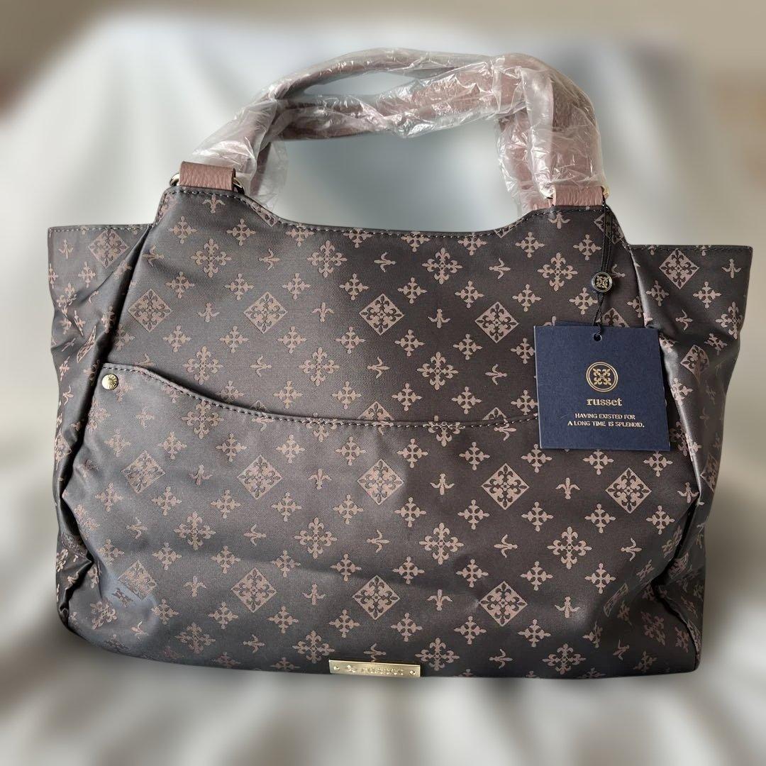 新品未使用russet ピンクグレー バッグ ラシット新宿小田急店☆万能カラーといえばこれ！グレーピンク特集