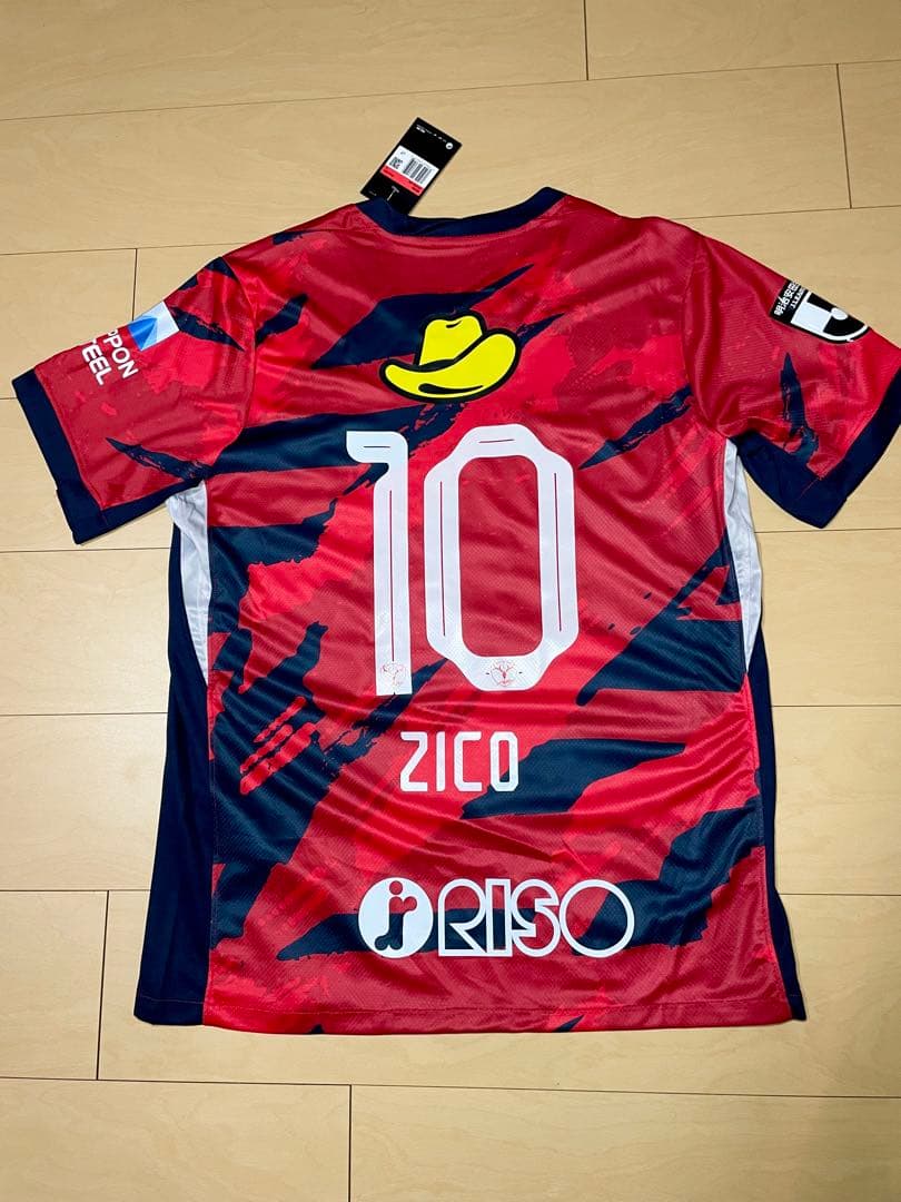 【新品・未使用】鹿島アントラーズ　ZICO 海外並行輸入品 Lサイズ ZICO CARNIVAL ロゴTシャツ（レッド） – 鹿島アントラーズFC - 公式