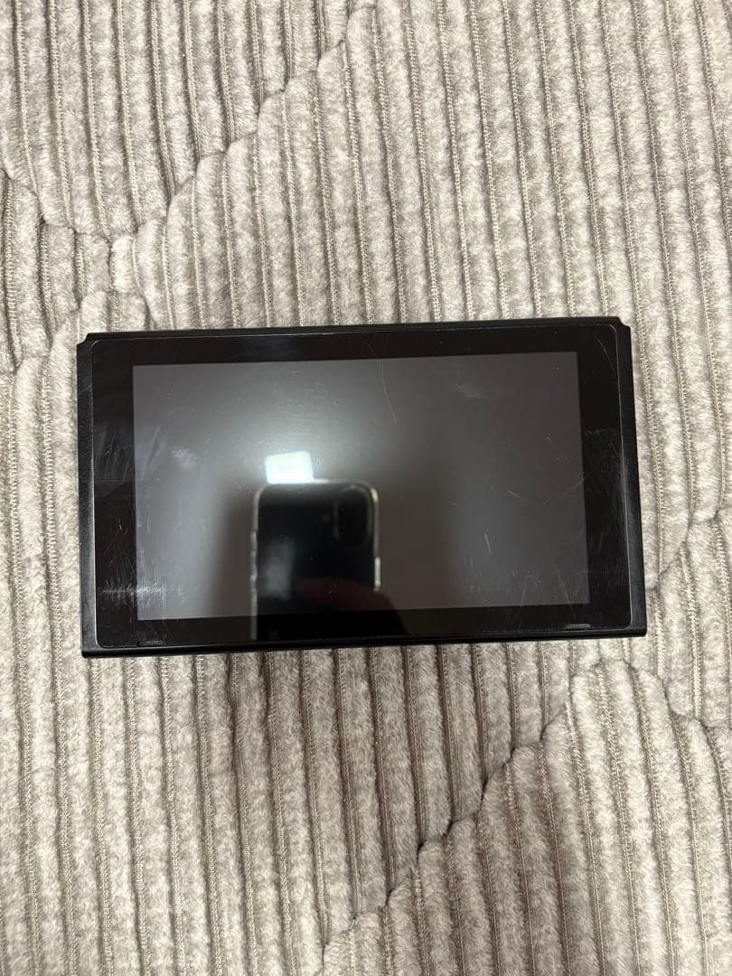 Nintendo Switch 本体 レッド/ブラック Nintendo Switch Console with Neon Blue and Red Joy-Con, 32GB