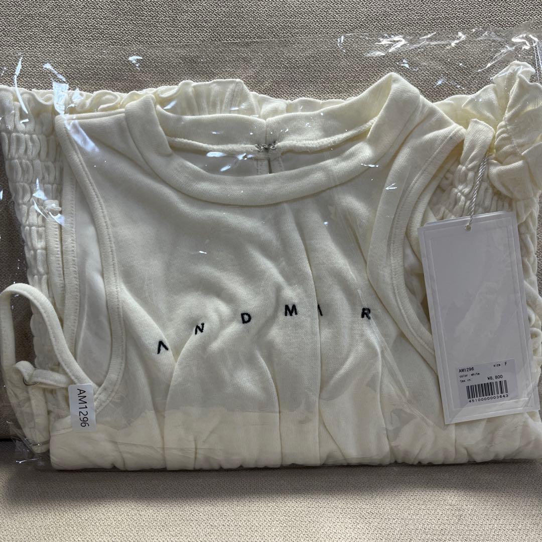 andmary Ami shirring logo tops