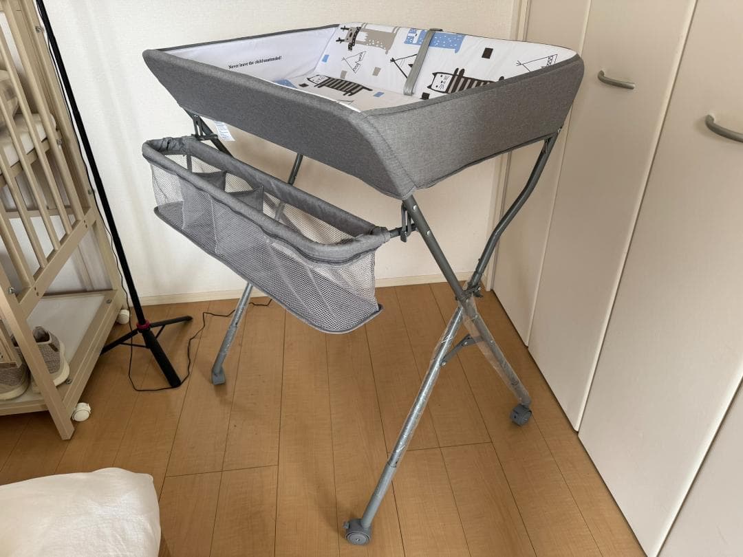 Feemom オムツ交換台 極美品 Amazon.co.jp: Feemomオムツ換え ベビーケア おむつ交換台 折りたたみ