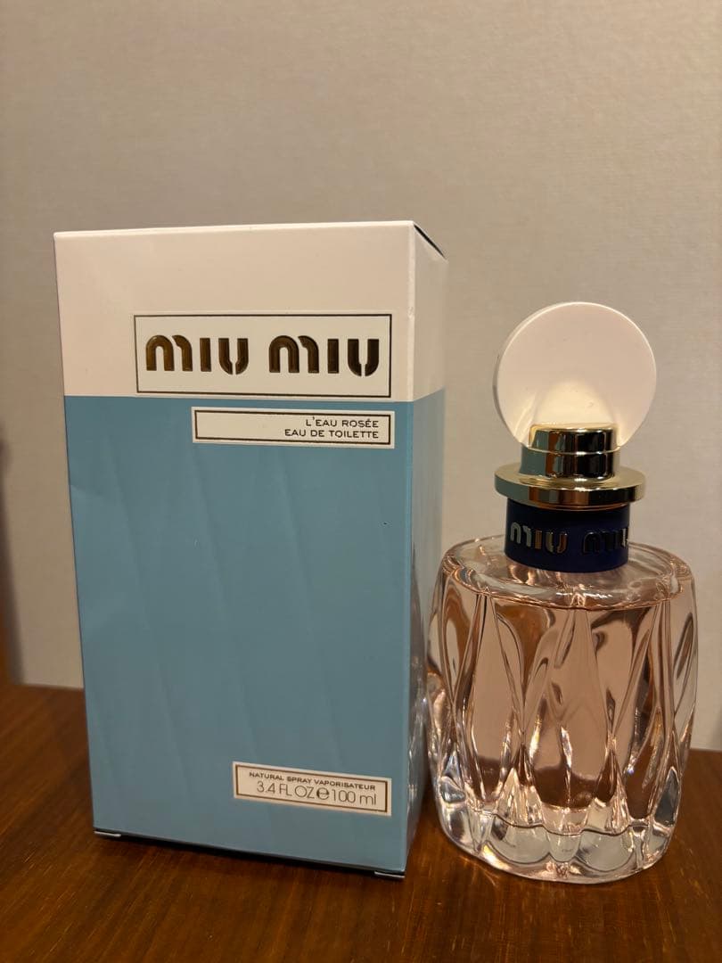 miumiu ミュウミュウ　ロー　ロゼ　オードトワレ100ml Amazon | ミュウミュウ ロー ロゼ EDT 100ml(並行輸入品) | MIUMIU