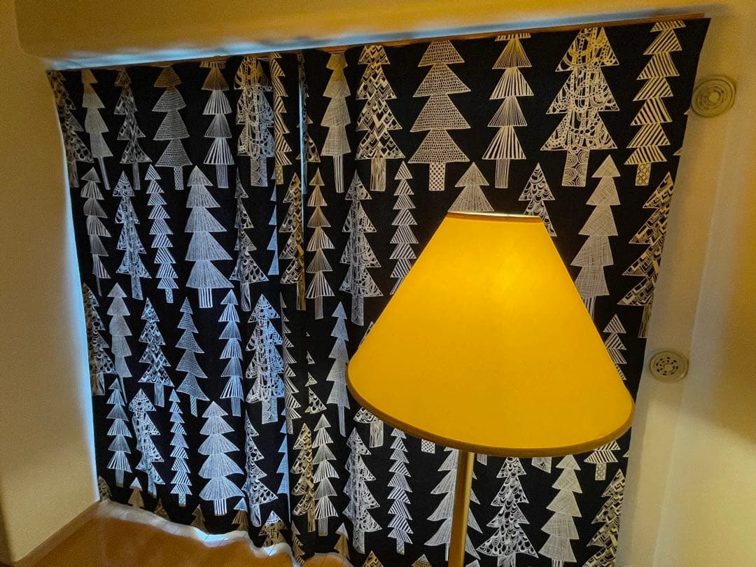 マリメッコ　クーシコッサ　カーテン ファブリック 北欧カーテン マリメッコ クーシコッサ ホワイト 北欧 オーダー