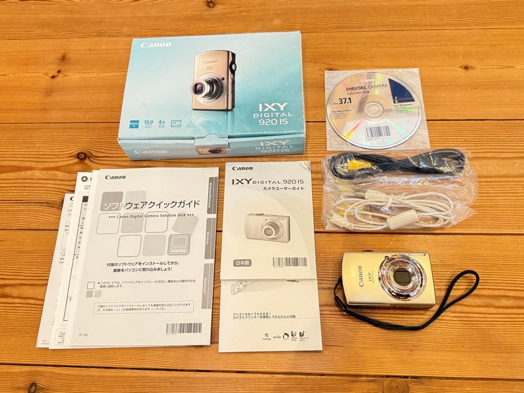 CANON IXY DIGITAL 920IS キヤノン　イクシー Canon IXY DIGITAL 920 IS Gold 10.0MP Compact Digital Camera