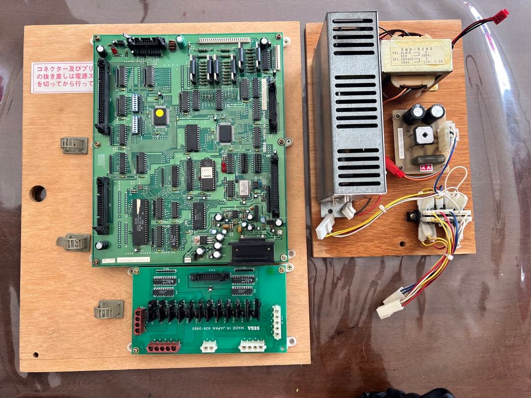 NEW UFOキャッチャー 基板(基盤) 電源(レギュレーター)【正常稼働品】 正常稼働品】SEGA セガ NEW UFOキャッチャー 基盤 電源 スイッチ 3点