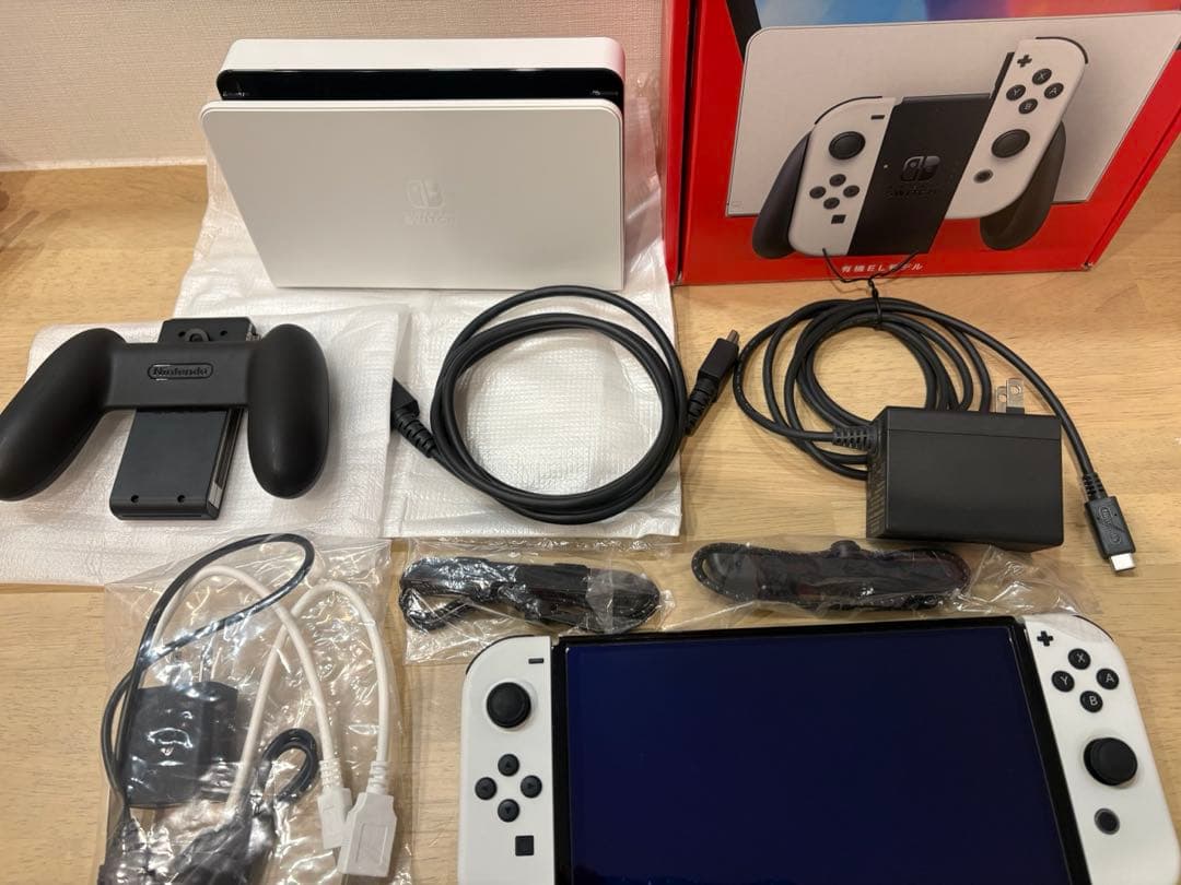 ジョイコンおまけ】Nintendo Switch 有機ELモデル本体 ホワイト - メルカリ