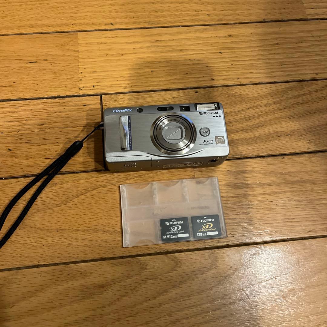 Fujifilm FinePix F200 シルバー　XDカード付き Amazon | FUJIFILM デジタルカメラ FinePix F200 EXR シルバー FX