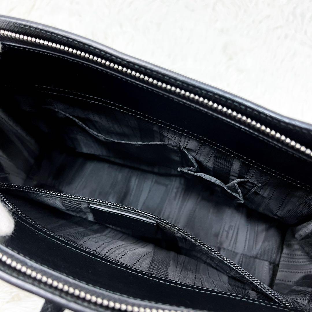 Rana様 フェラガモ ブリアナ サフィアーノレザー トートバッグ