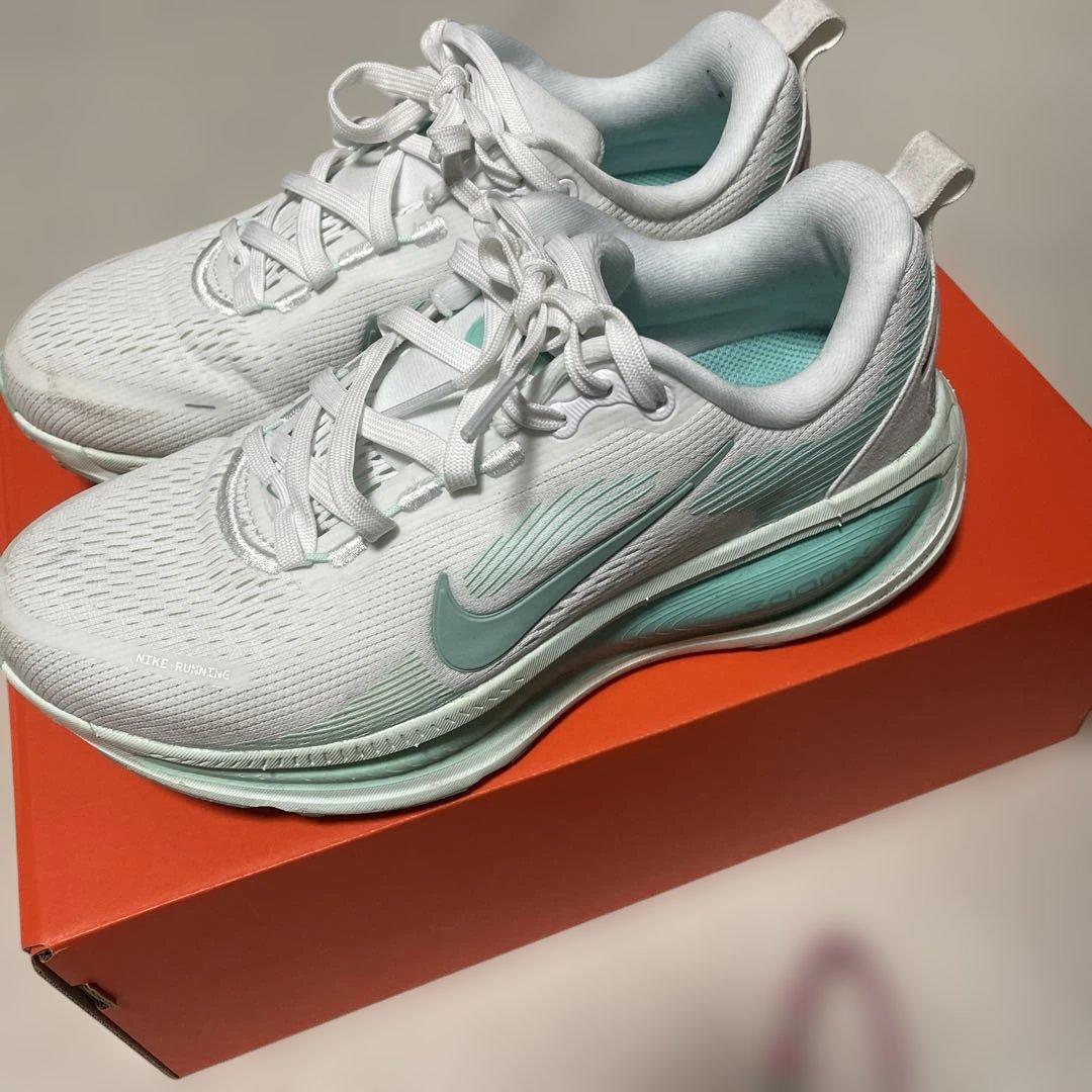 NIKEランニングシューズ ボメロ 18 ミント 23㎝ - メルカリ