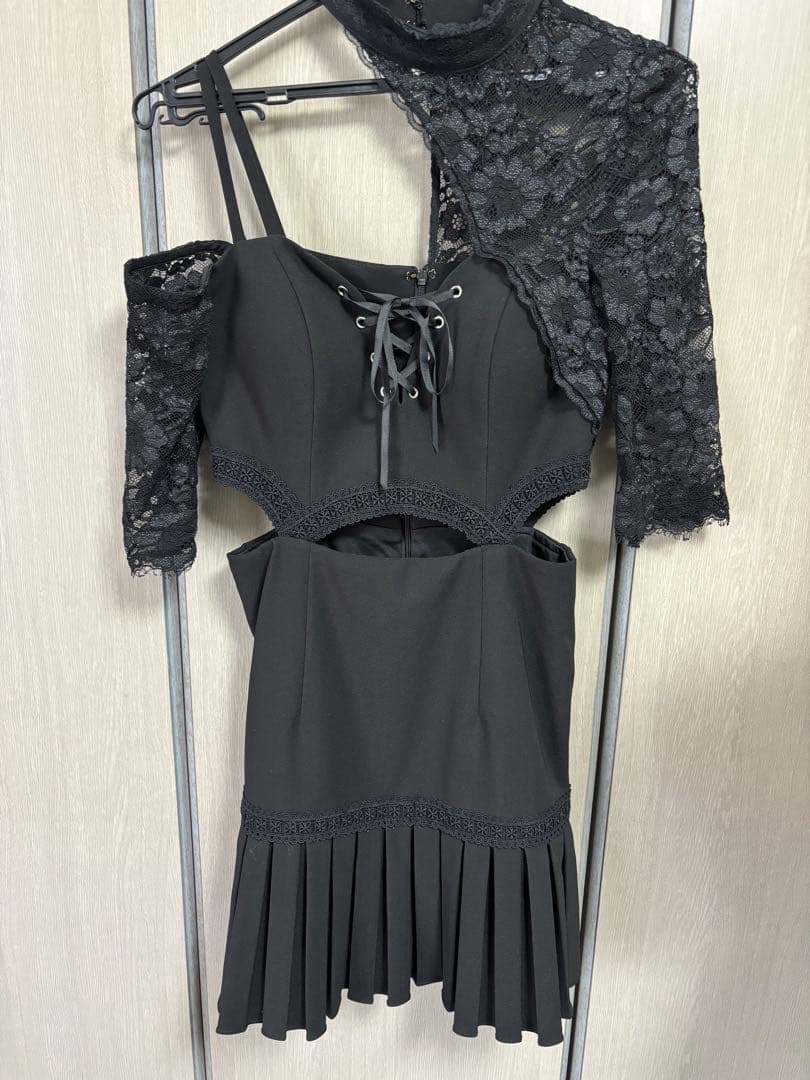 an アン キャバドレス バストスピンドル アシメ