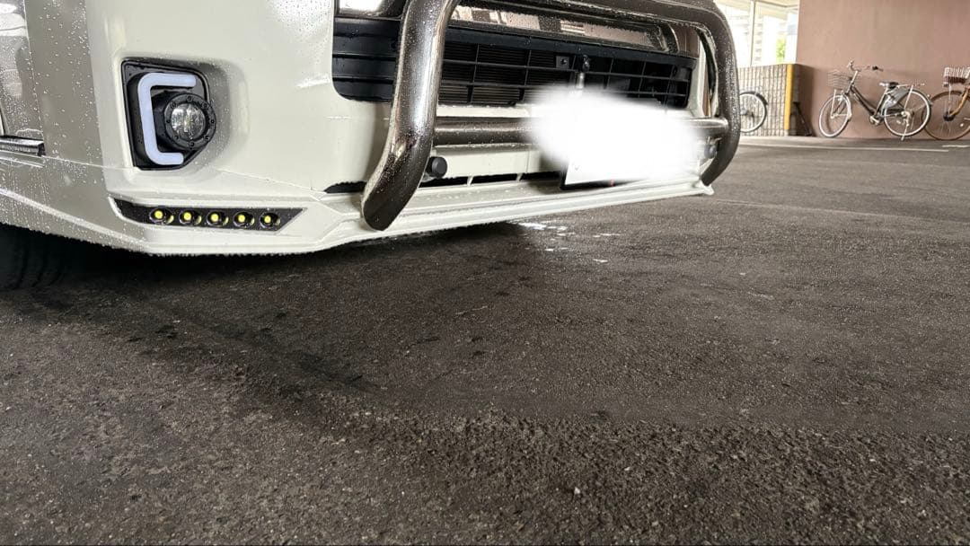 ハイエース ワイド　ホワイトフロントリップ LED付き HELIOS 200系ハイエース 4型～8型 ワイド LEDフロントリップスポイラー