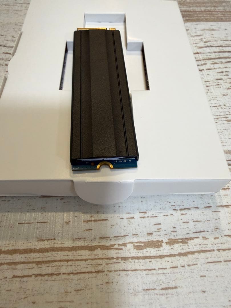 キオクシア SSD 2TB Gen4 / ヒートシンク付・外付け使用品 - メルカリ