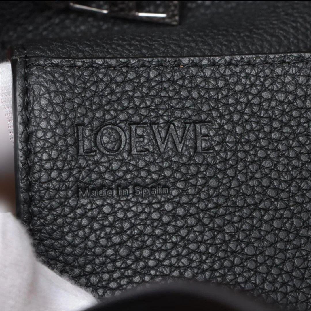 正規品美品]ロエベ アナグラム バックルトート レザー トートバッグ