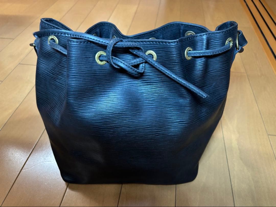 ルイヴィトン　エピ　黒 レザー バケットバッグ　ショルダーバッグ　バケツ型 楽天市場】【バッグ】LOUIS VUITTON ルイ ヴィトン エピ バケットPM