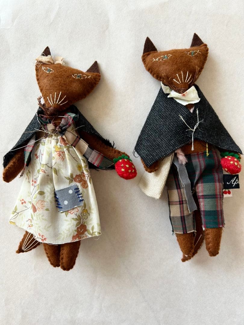 Bonpoint ボンポワン × アポリーヌ きつね ぬいぐるみ 2体　コラボ ボンポワン オンラインストア | Bonpoint おもちゃ