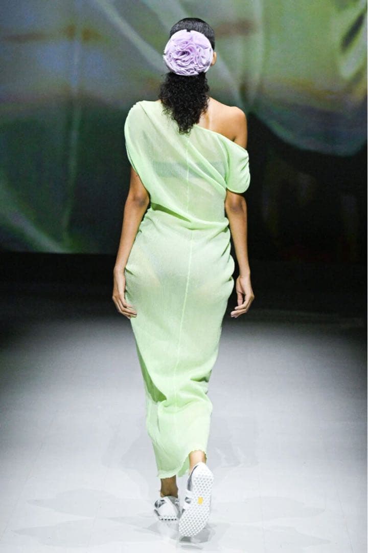 ⭐︎値下げ⭐︎FETICO SQUARE-TOE LEATHER スニーカー - メルカリ