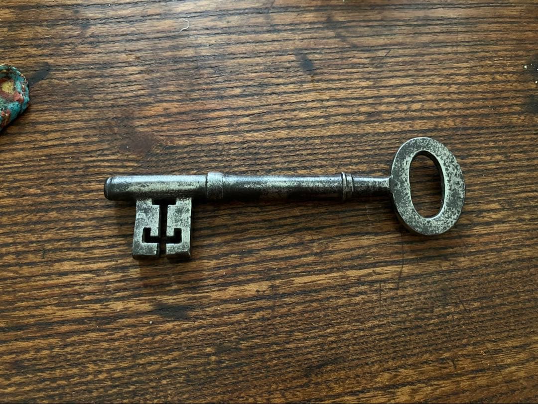 坂田古道具店旧蔵 アンティーク金属製鍵 - メルカリ