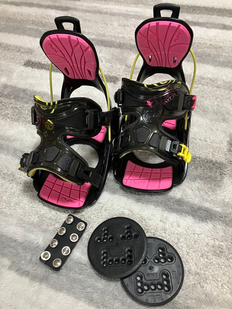 Flowビンディング　リアエントリーHaylo Black Neon　М Amazon | FLOW フロー HAYLO BLACK 55440FL15042 スノーボード