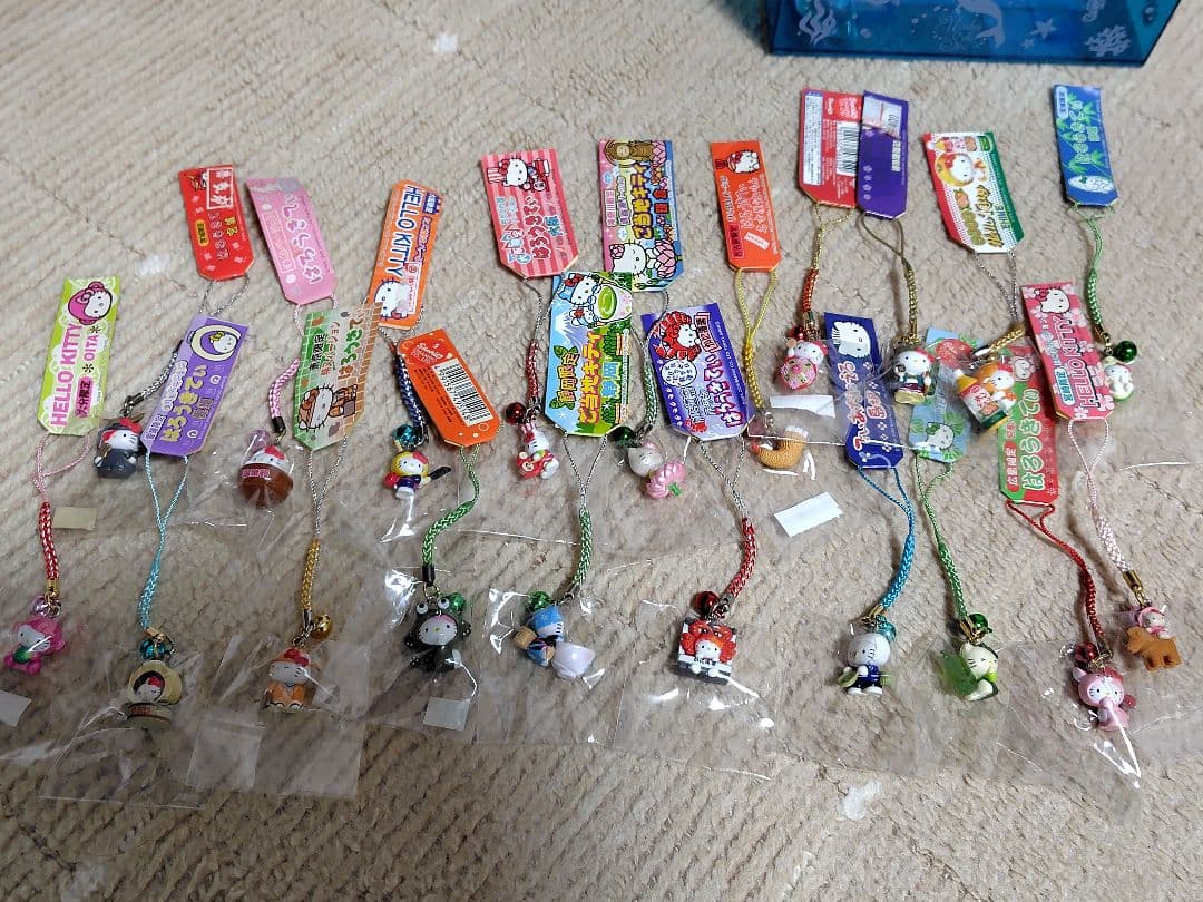 ご当地キティ 限定キティ 根付け ストラップ 20点まとめ売り