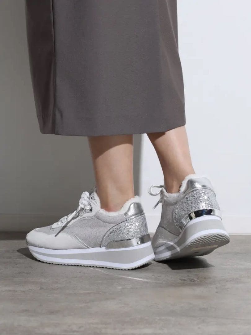 クラリスさま専用ウェッジソールグリッタースニーカー スポーツ
