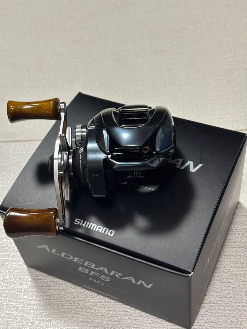 シマノ 22アルデバランBFS HG アベイルスプール付 ハンドルウッドノブ付 シマノ 22アルデバランBFS HG アベイルスプール付 ハンドルウッドノブ