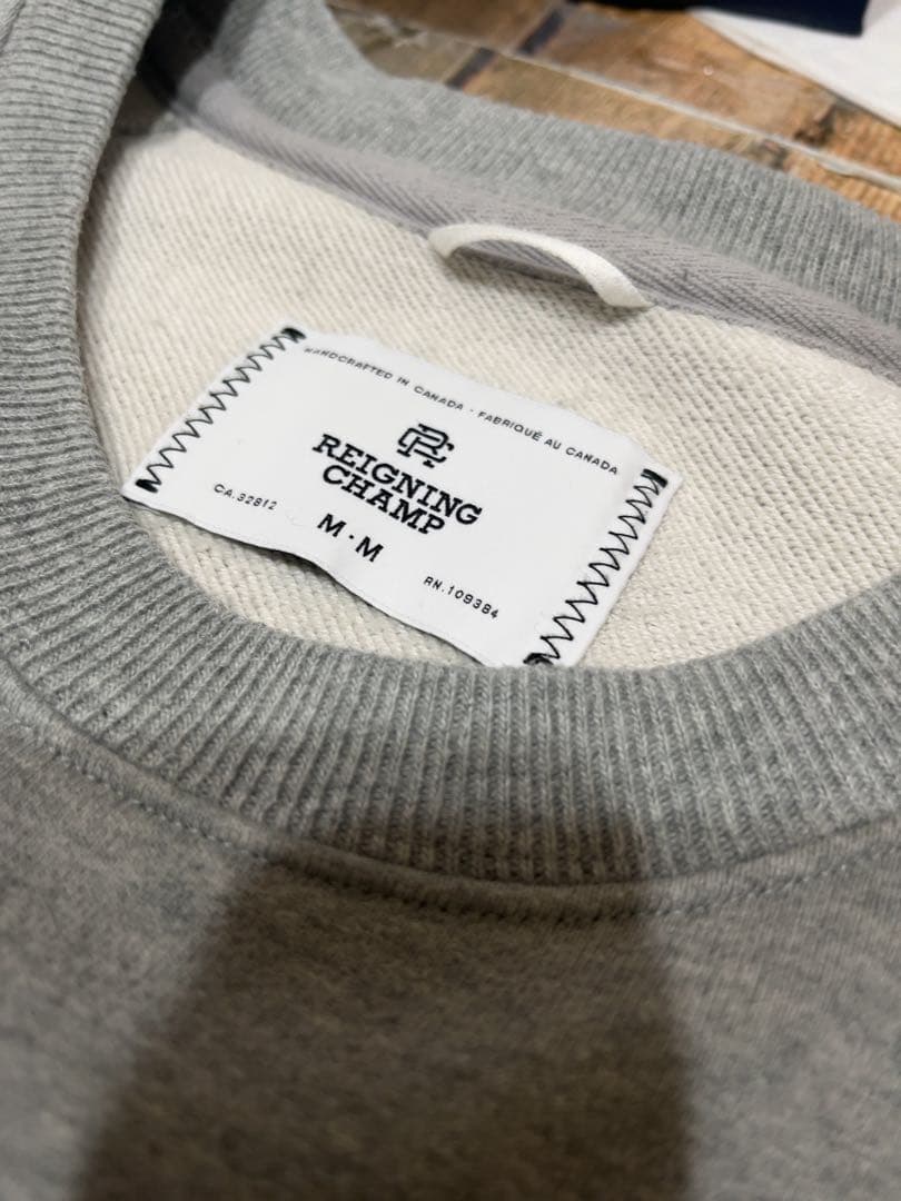 レア！】REIGNING CHAMP ロゴ刺繍 HEAVY WEIGHT 灰M - メルカリ