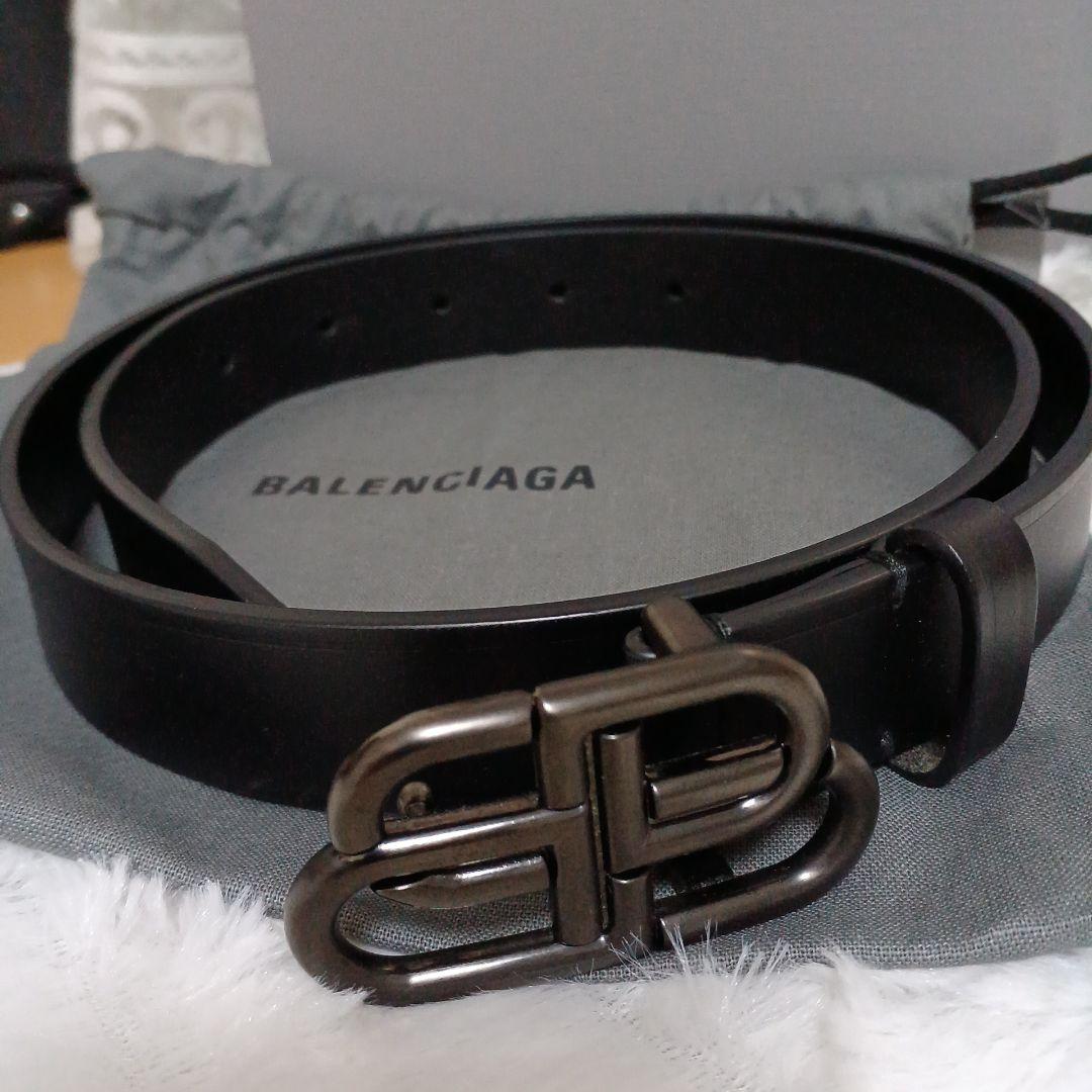 みなべ　BALENCIAGA BBロゴベルト ブラック 　75size みなべ様専用 BALENCIAGA BBロゴベルト ブラック 75size - メルカリ