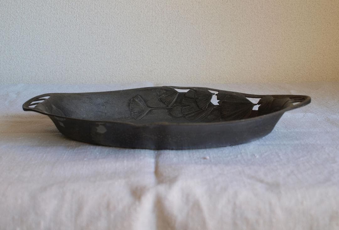 アールヌーボー トレイ 銀杏の木 錫 ピューターArt Nouveau/K050 工芸品