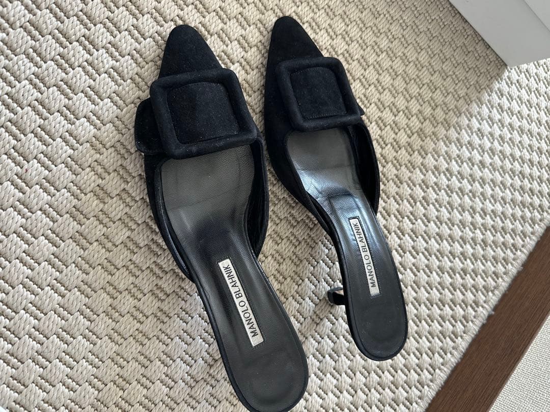 Manolo Blahnik ブラックミュール MANOLO BLAHNIK（マノロブラニク） サンダル MARTAMOD マルタモド 218