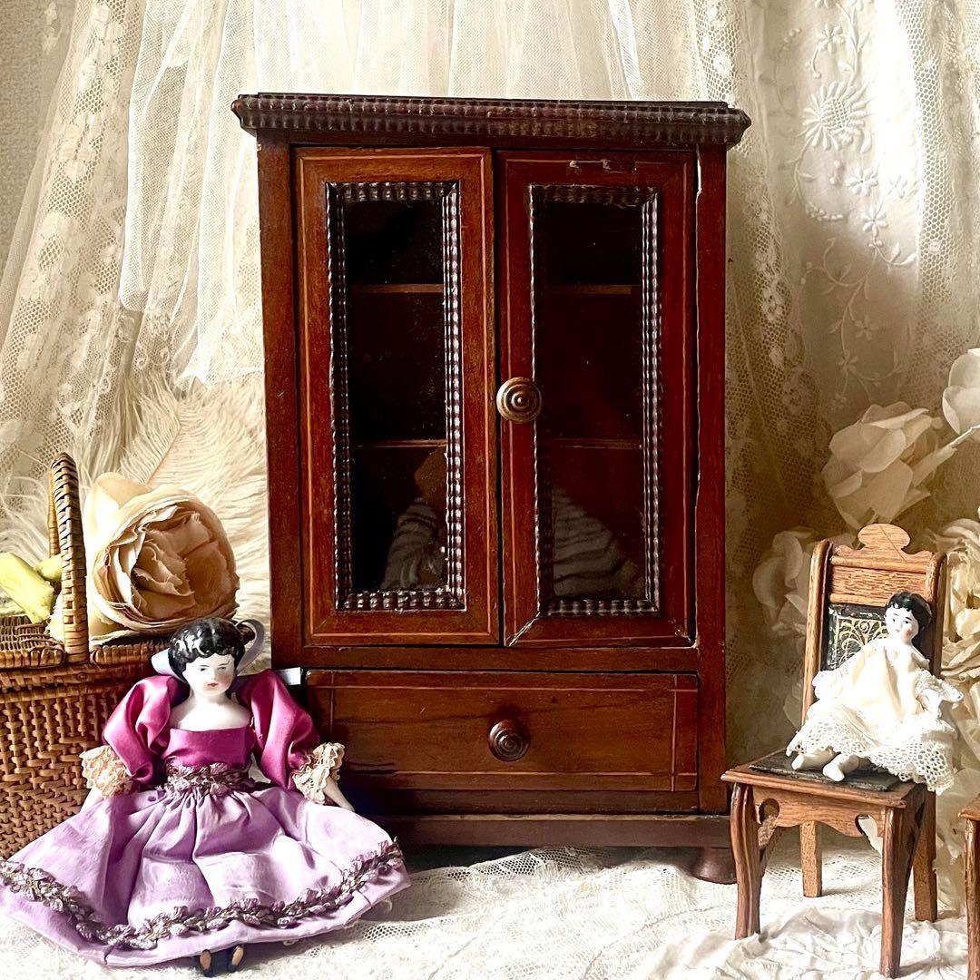 ドールキャビネット　フランスアンティーク　カップボード　ディネット　引き出し付き ドールキャビネット フランスアンティーク カップボード ディネット