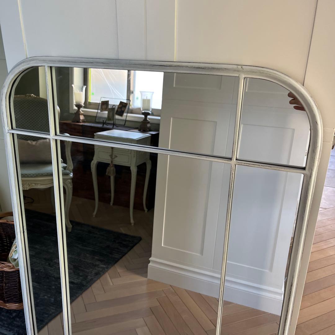 窓の形がおしゃれな、アイアンウィンドウミラー - メルカリ