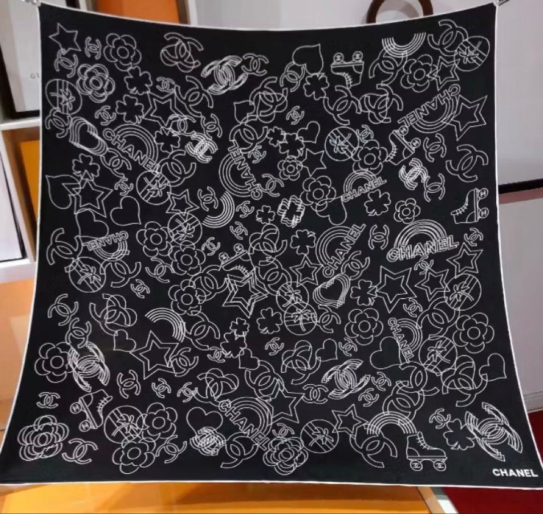CHANEL ブラック シルク スカーフのみ 中古・古着通販】CHANEL (シャネル) 大判スカーフ ココマーク