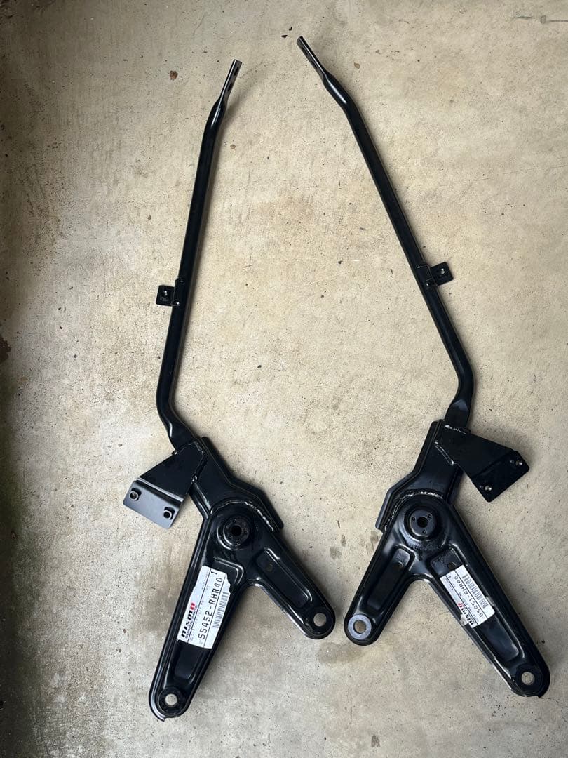 スカイラインR34 GTR BNR34 Vスペック用クロスバー BNR34スカイラインGT-Rに設定された2つのVスペックを徹底比較！｜旧車