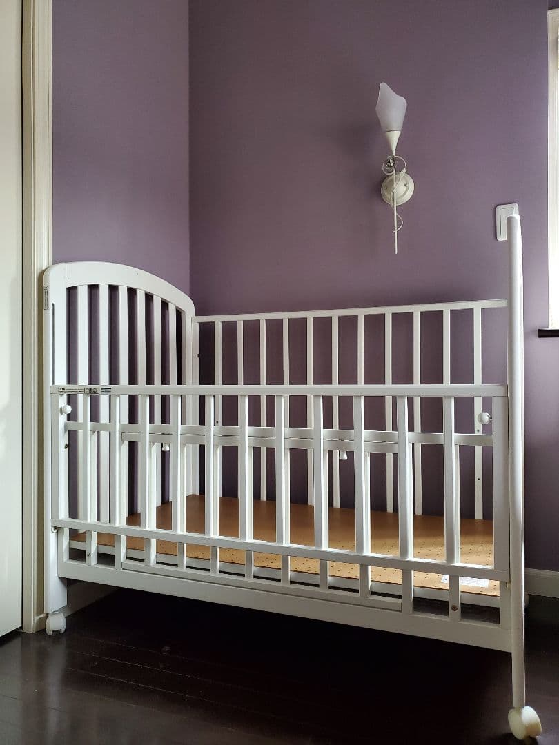 【お値下げ】【神奈川県川崎市直接お取引】KATOJIベビーベッド、西川ベビー布団 カバーリング式ベビー組ふとん4点セット【のし・包装対応可】(（ベビー