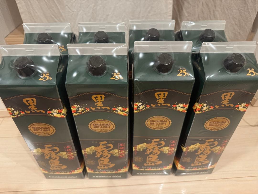 黒霧島　8本セット 霧島酒造】黒霧島パック(20度)1.8L×8本 ≪みやこんじょ特急便≫_AG