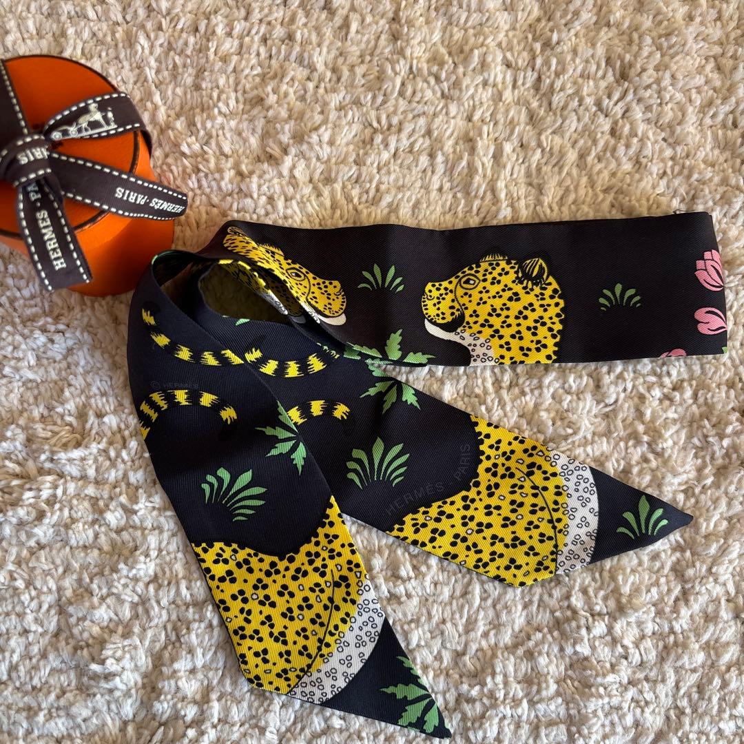HERMES エルメス ツイリー twilly レオパード エルメス ツイリー Les Leopards レオパード スカーフ シルク ブラック