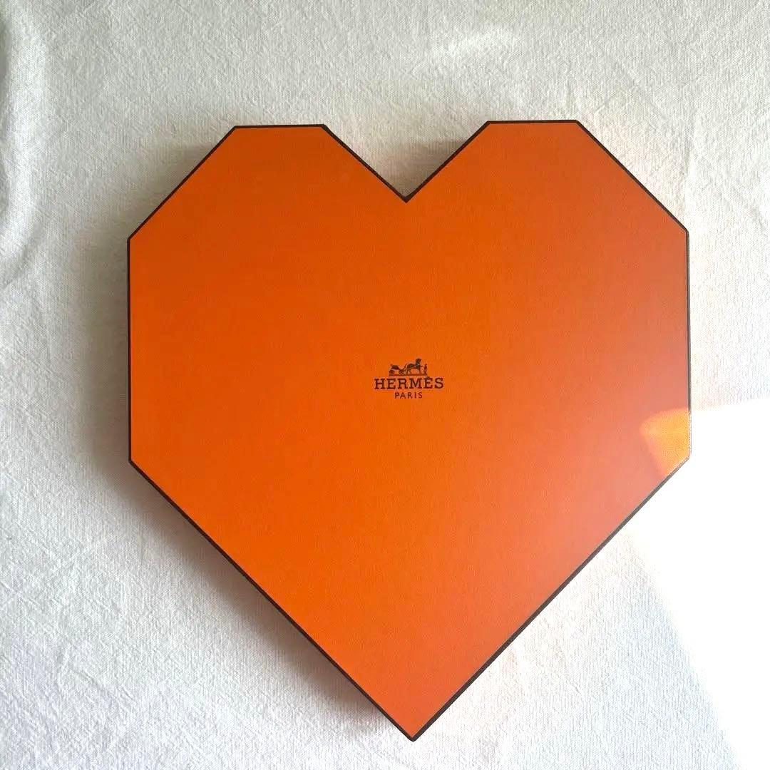 【激レア】HERMÈS オレンジ ハート型ギフト箱 バレンタイン限定 ハート型ツイリーボックス（1個） エルメス HERMES