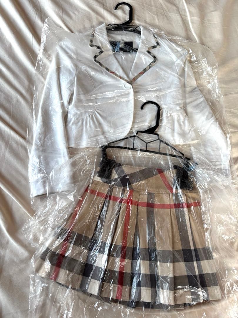 BURBERRY フォーマルワンピース スーツ セットアップ ブレザー - メルカリ