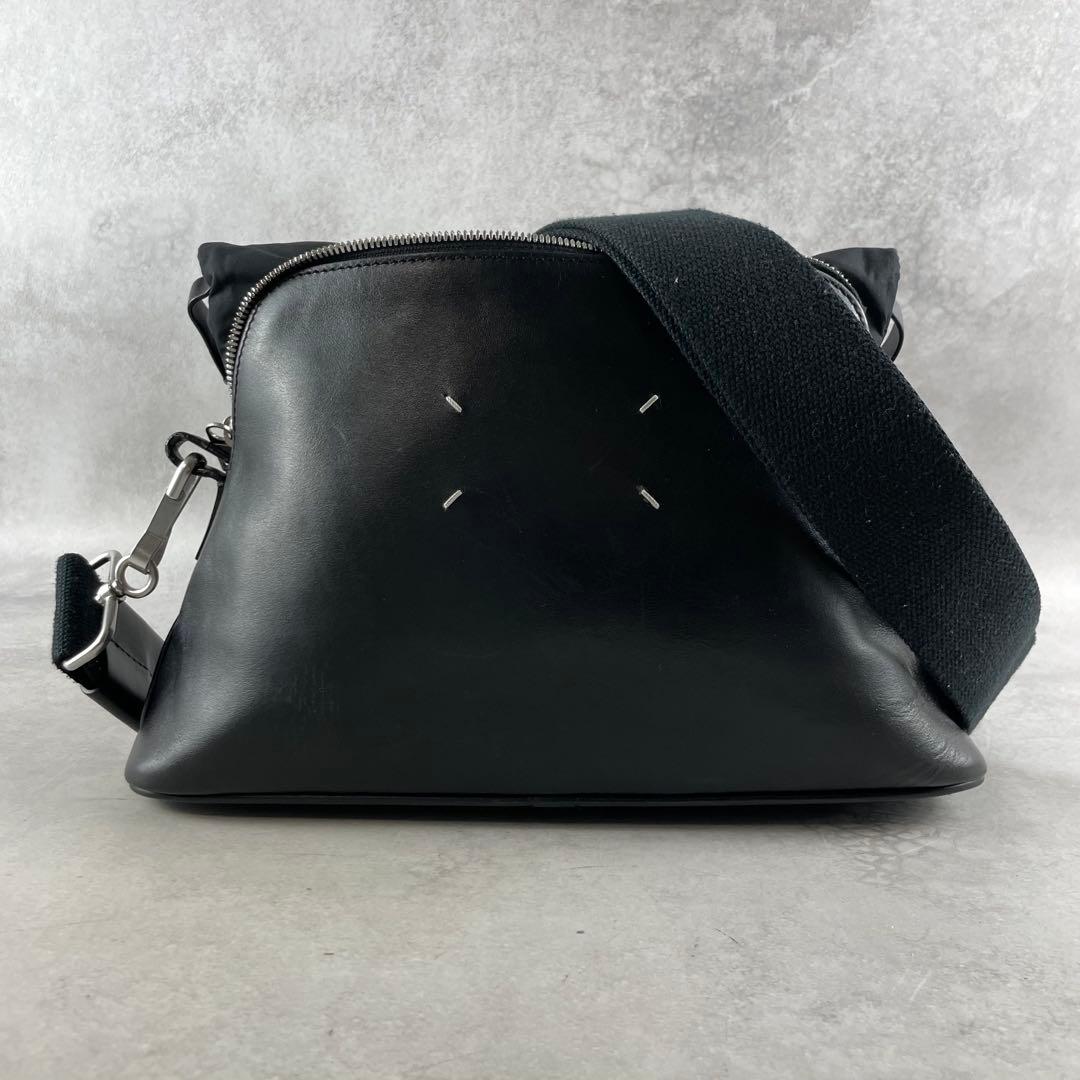 入手困難✨ メゾンマルジェラ ショルダーバッグ 5AC カーフレザー ブラック メゾンマルジェラ】5AC レザーショルダーバッグ スモール – GQ SHOP