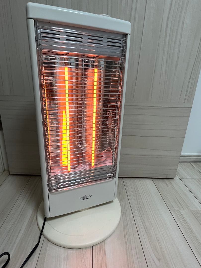 Aladdin アラジン遠赤グラファイトヒーター AEH-G100C Amazon | Aladdin (アラジン) 電気ストーブ 遠赤グラファイトヒーター