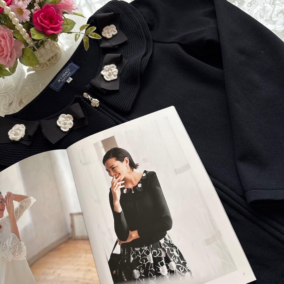 エムズグレイシーカタログ掲載フラワーモチーフグログランリボンニット