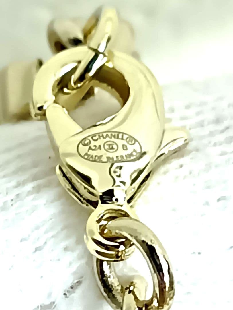 CHANEL CCロゴ メタル チョーカー ネックレス 【ゴールド】 - メルカリ