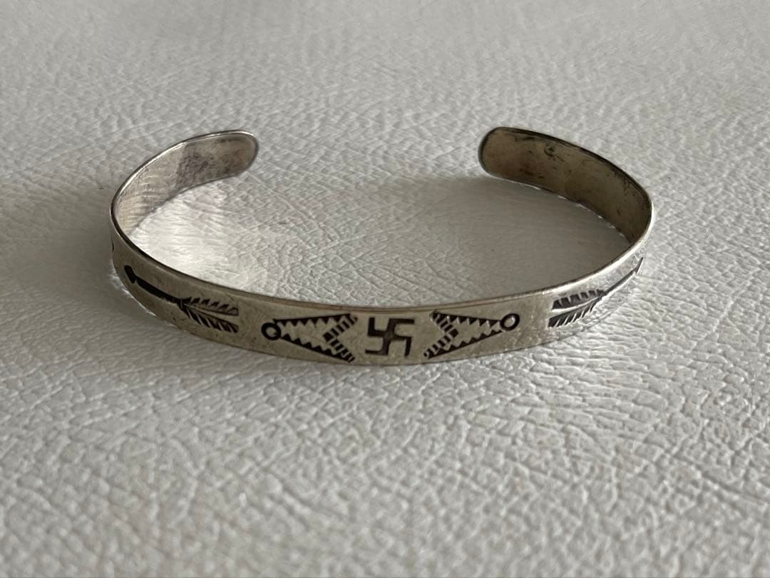 30s NAVAJO SILVER BANGLE ナホバ バングル シルバー DSC1080_2894x.jpg?v=1746434629