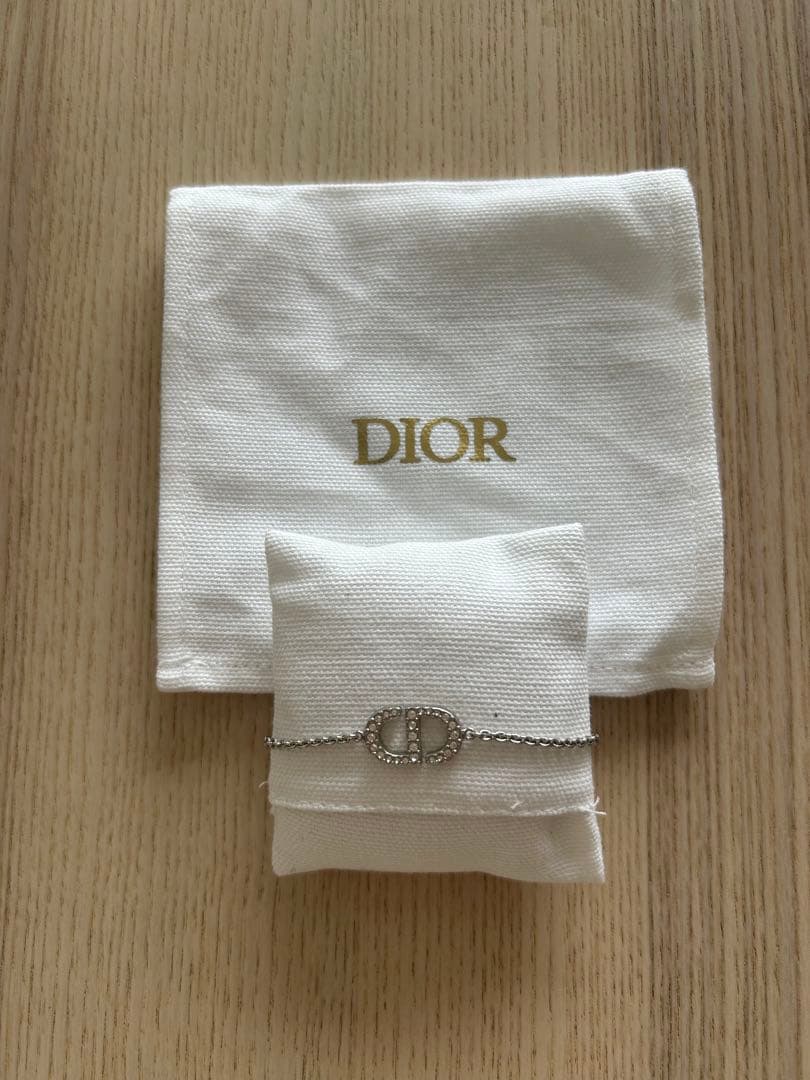 ※箱無しClair D Lune ブレスレットメタル & クリスタル Clair D Lune Bracelet Silver-Finish Metal and White Crystals | DIOR