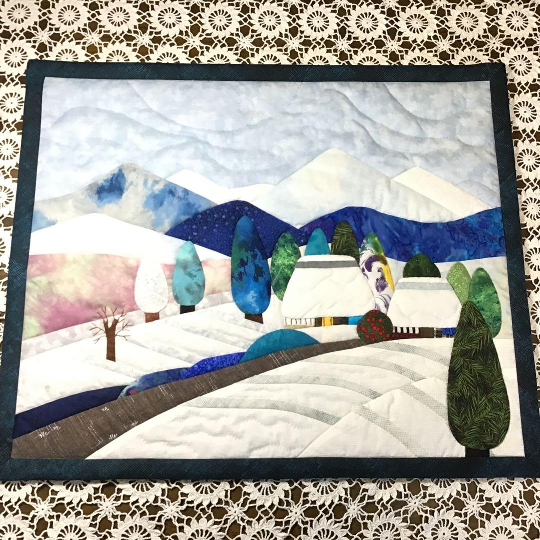 パッチワークキルト♪雪景色♪冬の風景タペストリー♪53×44 - メルカリ