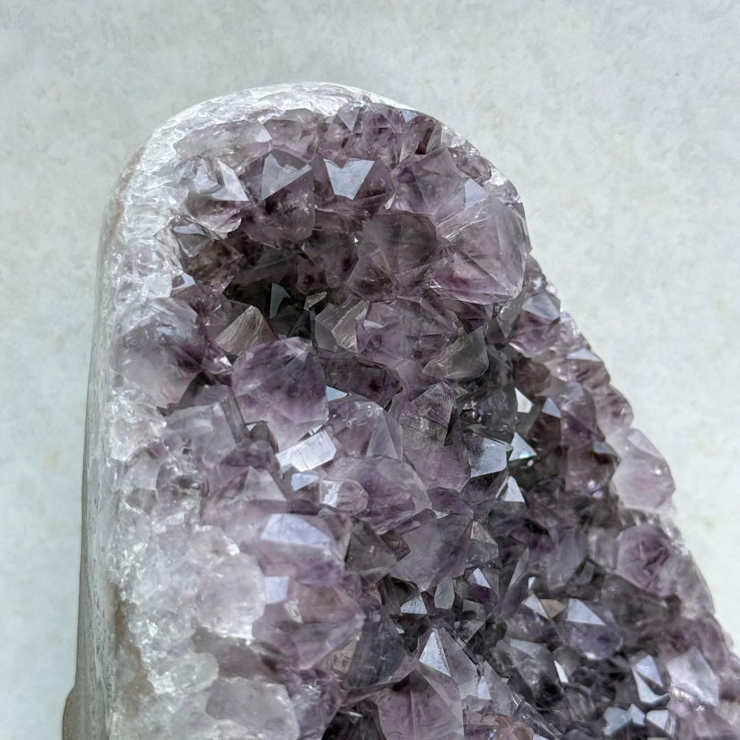 1.4kg! 大きめ アメジストドーム ジオード 紫水晶 風水 天然石