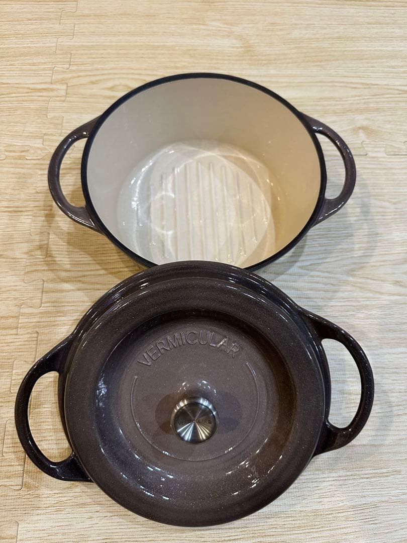 VERMICULAR オーブンポットラウンド　22cm パールブラウン　両手鍋 51VOO05O3WL._AC_UF350,