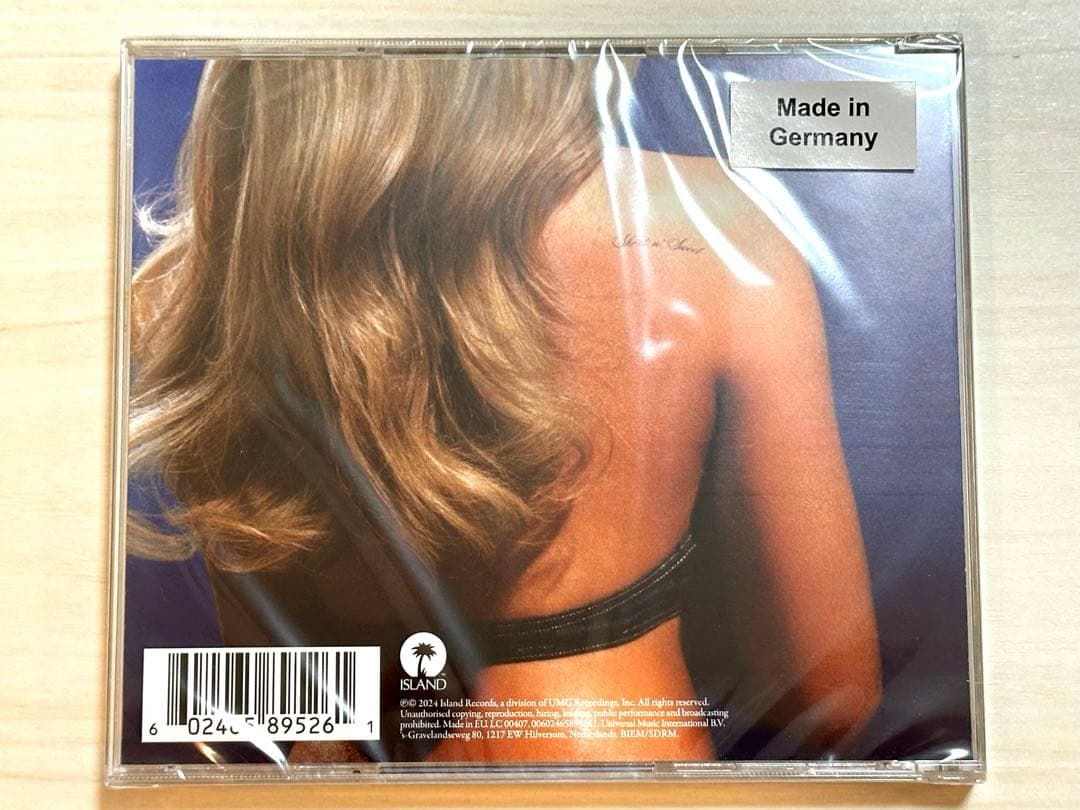 直筆サイン入り サブリナカーペンター 「Short n' Sweet」 CD - メルカリ