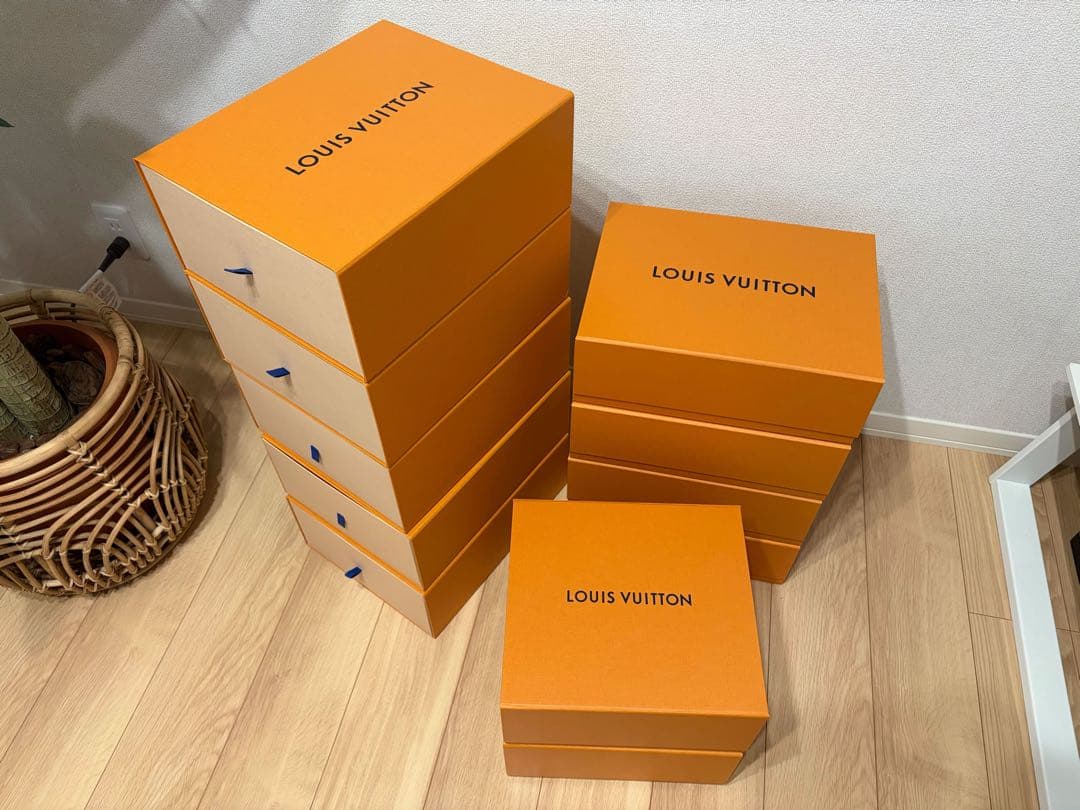LOUIS VUITTON ルイヴィトン　空箱　11個 Yahoo!オークション -「ルイヴィトン 空箱」の落札相場・落札価格
